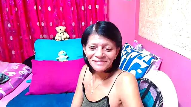 Freechat SLUTTYROXY on StripChat