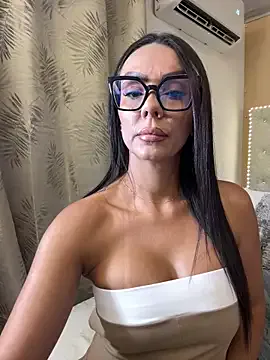 SofhiaTaylor on StripChat