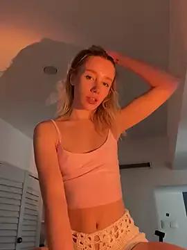 SSSATIVA_model on StripChat 