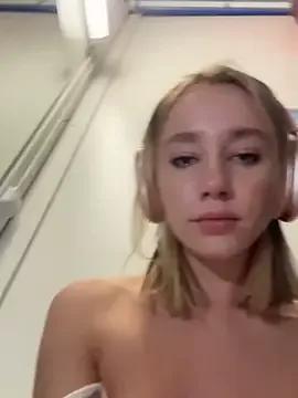 SSSATIVA_model on StripChat 