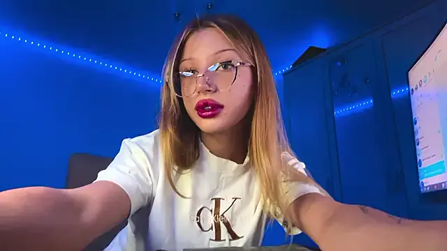 Stefifany — Bite my lips lose to you!