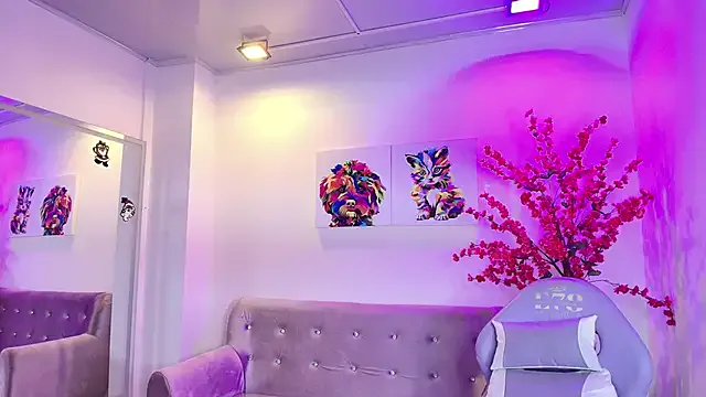 Summer_miller — Suck Dildo x6minutes