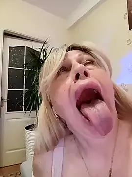 SusieNoreen on StripChat 