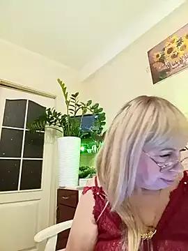 SusieNoreen on StripChat 