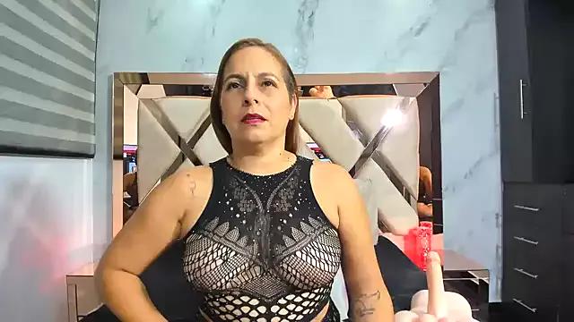 Susy_wisee on StripChat 