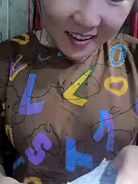 Sweetlove_77 on StripChat 