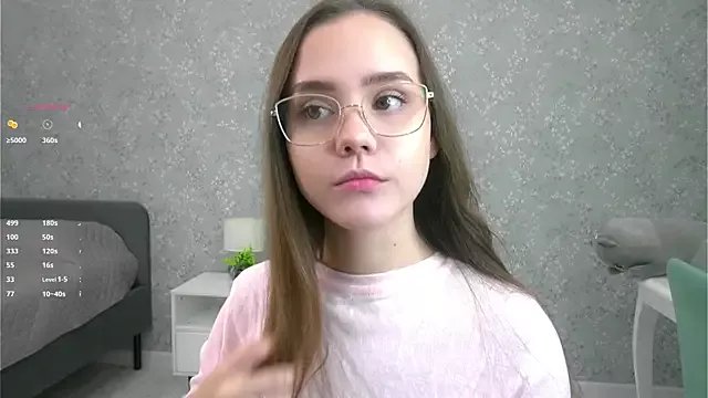 SweetSaraPie on StripChat 