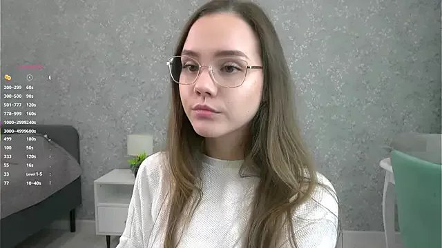SweetSaraPie on StripChat 