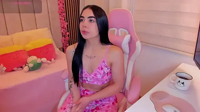 tamy_xoo — Plug on Ass