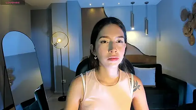 TaraLawrence — FLASH + SPIT PUSSY