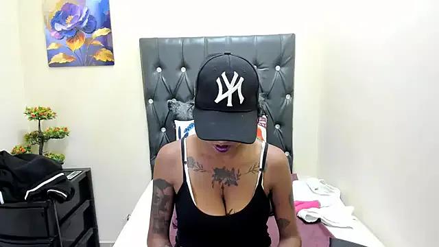 Freechat Temptressqeen on StripChat