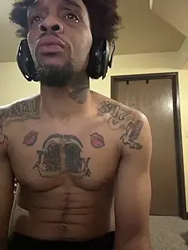 thefreakscomeoutatnight on StripChat