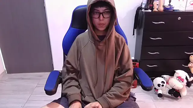 thomascooper7 on StripChat