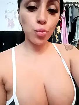 tiffani__love on StripChat 