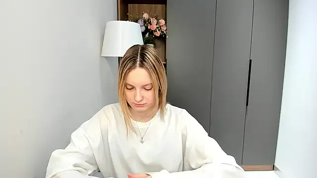 TinaMonaldi — I'll show you my outfit today