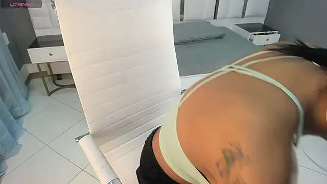 tinaqueen_noa — cum shot