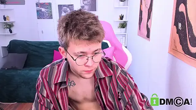 Tomas_Norton — Take off pants