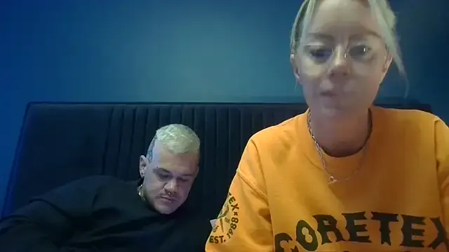 trans_man_and_his_dom — suck her tits