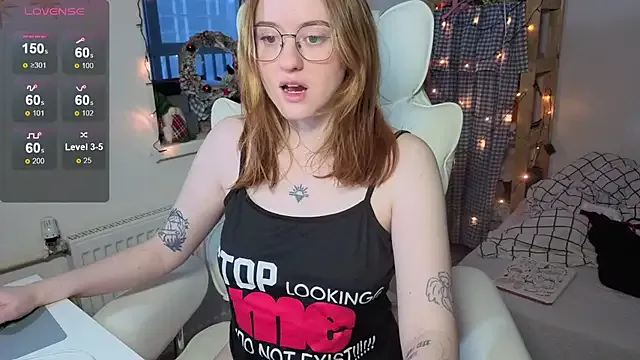 urstripchatgf on StripChat