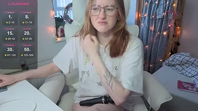 urstripchatgf on StripChat