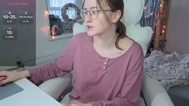 urstripchatgf on StripChat