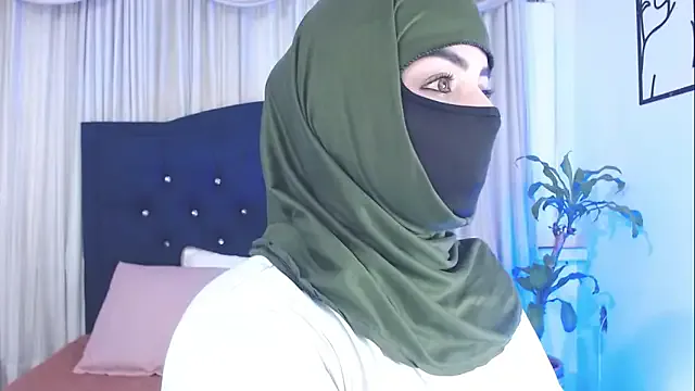 Uzra_hayed on StripChat