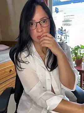 ValeriaVixen — breast cream show