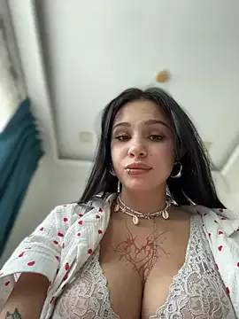 VendiMur — take off your top and suck your nipples