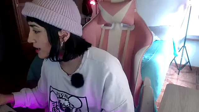 venus_666 — lick armpits/ suck  dildo