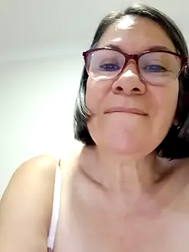 victoria_wayne — plug  ass