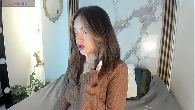 Victoriaa2_Doll — SQUEEZE NIPPLE + SALIVA