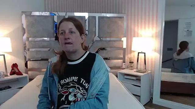 ViioletaMora on StripChat 