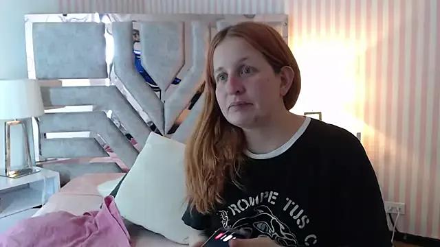 ViioletaMora on StripChat 