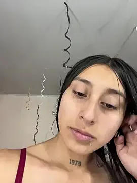 Violeet-Smith — Spanks ass