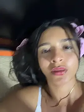 violeta365 on StripChat