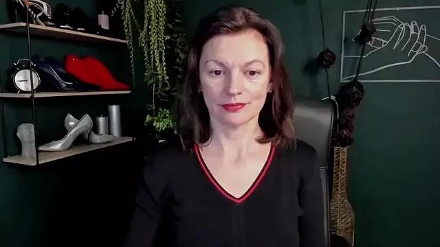VivianWILD on StripChat 