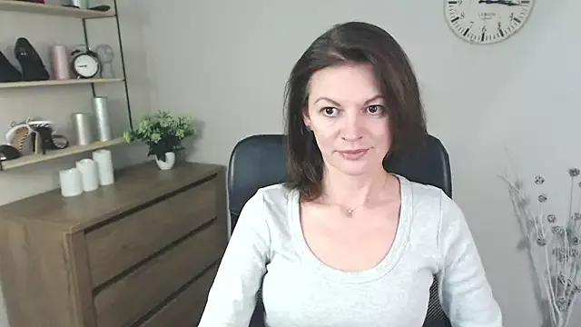 VivianWILD on StripChat 