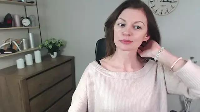 VivianWILD on StripChat 
