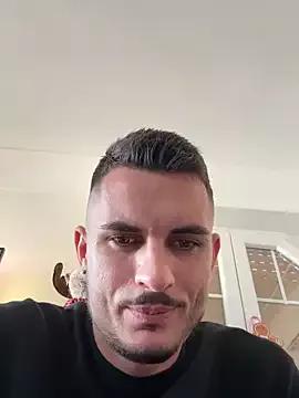 WildFlame2525 from StripChat