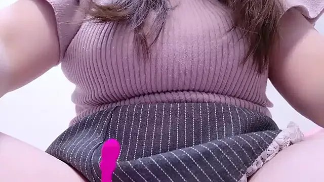 x--Miu--x on StripChat 