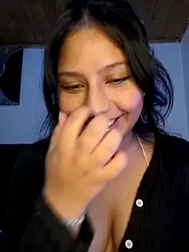 xanthenyx — Outfit reveal + glitter