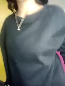 xoxo_milk on StripChat 