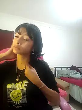 xoxo_milk on StripChat 