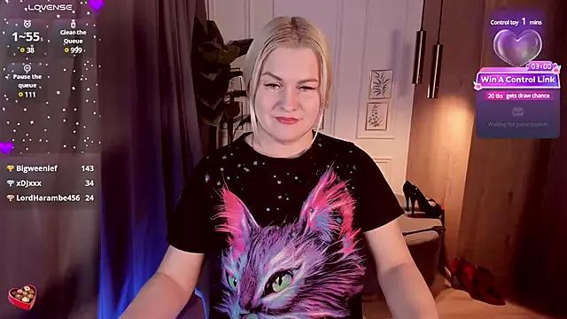 YolandaKiss on StripChat 