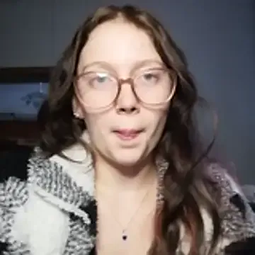 YoungLisaa18 — Ass Spank x8 