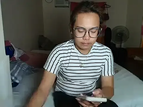 Your_PrettyGirlxxx — PLEASE OUT THE LOADED BALLS