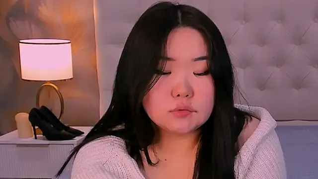 YUMI_G — Touch breasts