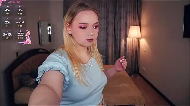 ZaraCreedon on StripChat